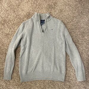 Tommy Hilfiger boys Large sweater